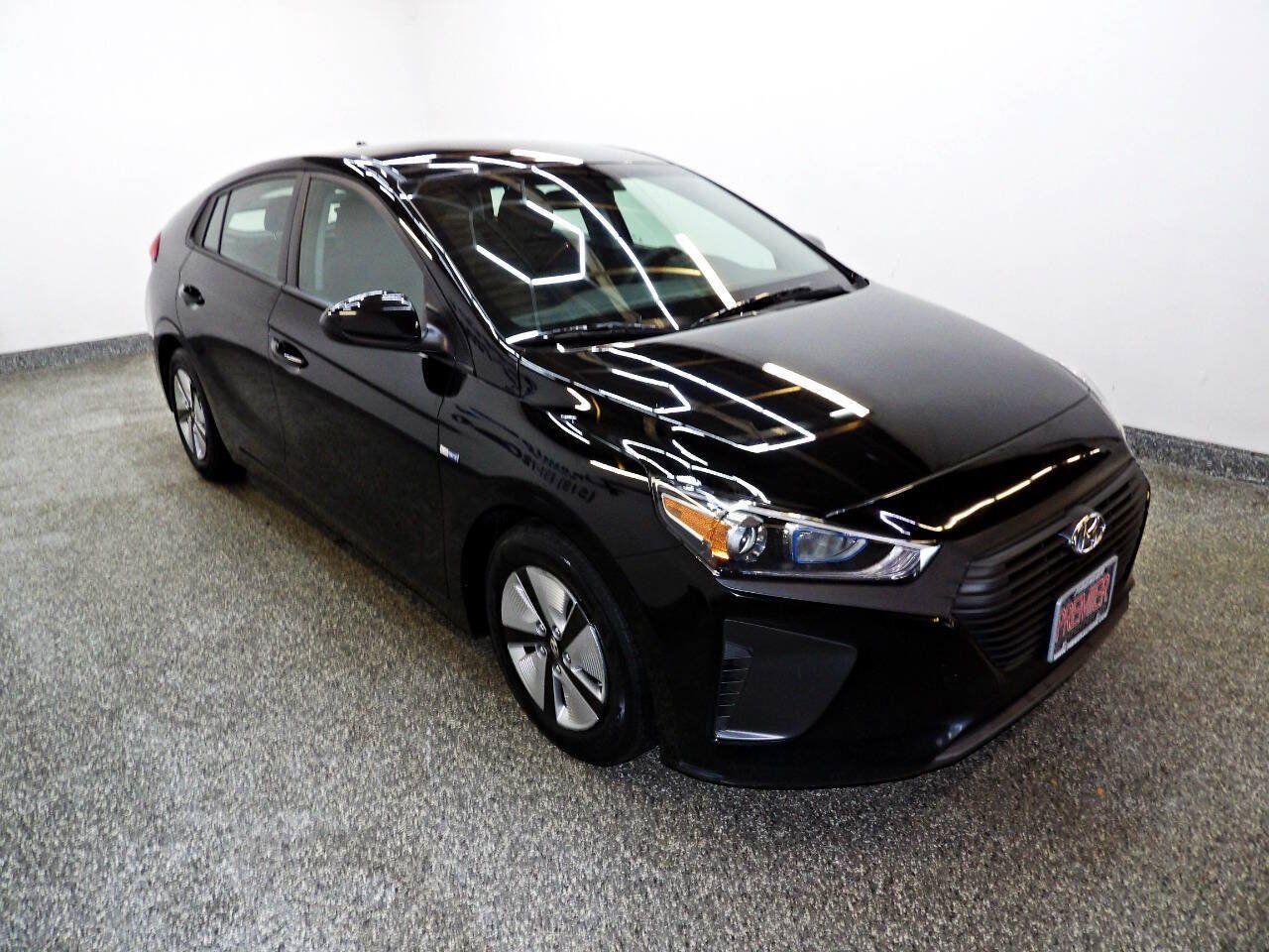 Used 2019 Hyundai Ioniq Blue FWD image 3