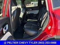 Used 2025 Jeep Compass Limited AWD/4WD image 15