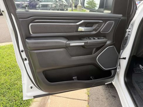 Used 2023 RAM 1500 Laramie AWD/4WD image 32