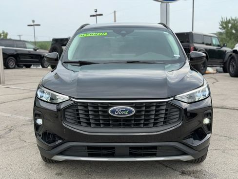 Used 2024 Ford Escape SE FWD image 2