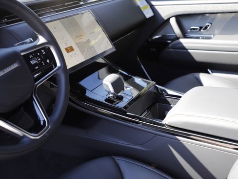 New 2026 Land Rover Range Rover Sport SE AWD/4WD image 20