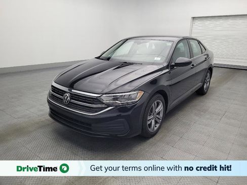 Used 2024 Volkswagen Jetta SE image 1