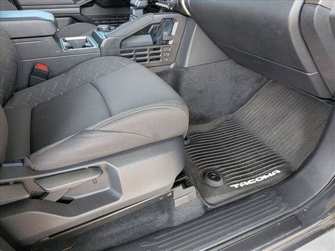 Certified 2026 Toyota Tacoma SR5 AWD/4WD image 15