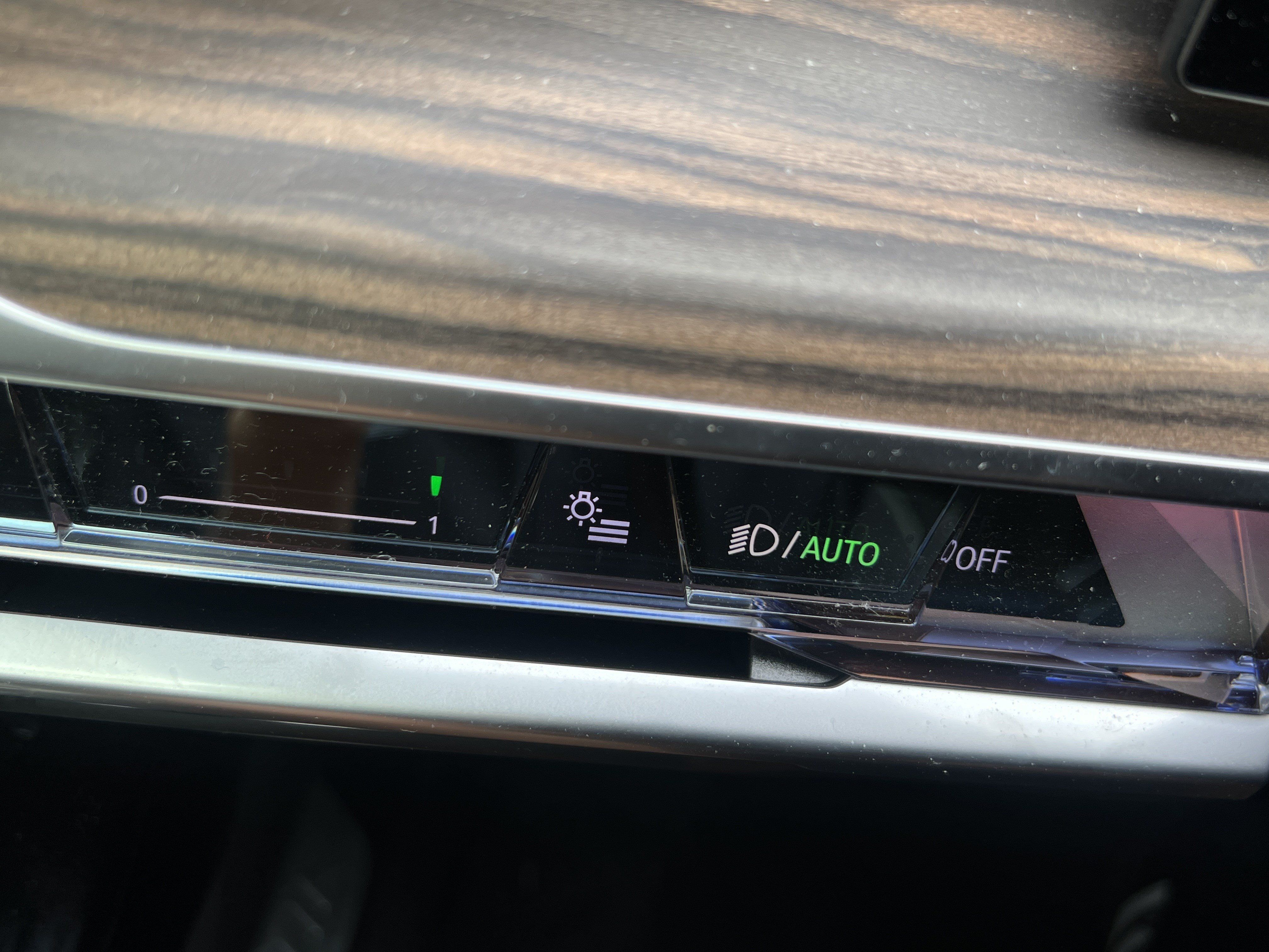 Certified 2025 BMW 760i xDrive AWD/4WD image 35