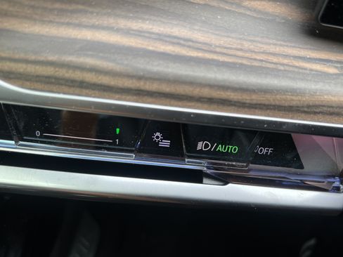 Used 2025 BMW 760i xDrive AWD/4WD image 35