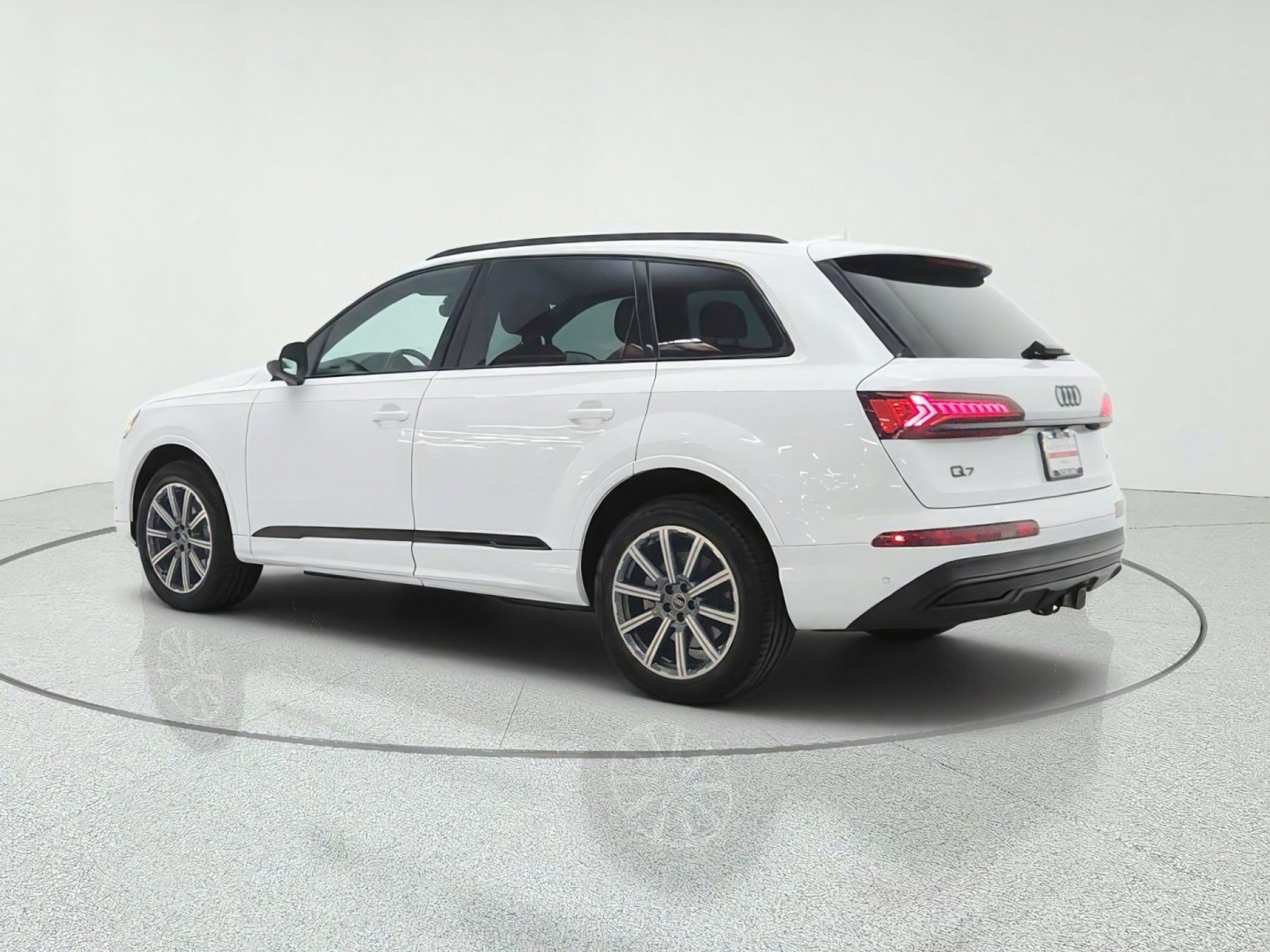 Used 2023 Audi Q7 2.0T Premium Plus AWD/4WD image 7