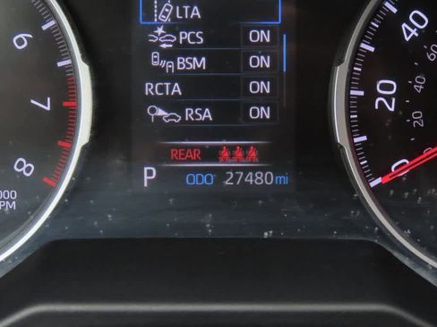Used 2020 Toyota RAV4 XLE image 24