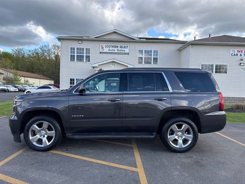 Used 2017 Chevrolet Tahoe LT w/ Luxury Package AWD/4WD image 1