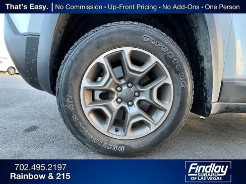 Used 2021 Jeep Cherokee Trailhawk image 43