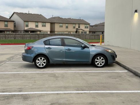 Used 2010 MAZDA MAZDA3 i Touring FWD image 8