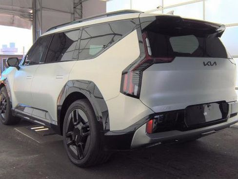 Used 2024 Kia EV9 GT-Line image 4