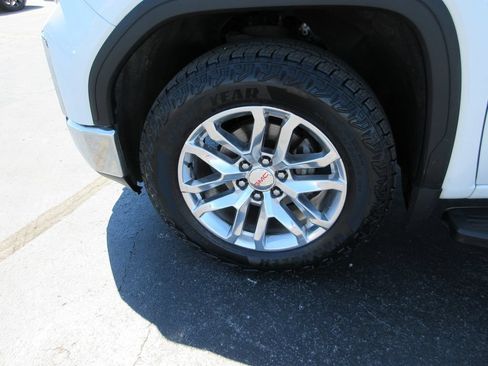 Used 2020 GMC Sierra 1500 SLT w/ SLT Premium Plus Package AWD/4WD image 15