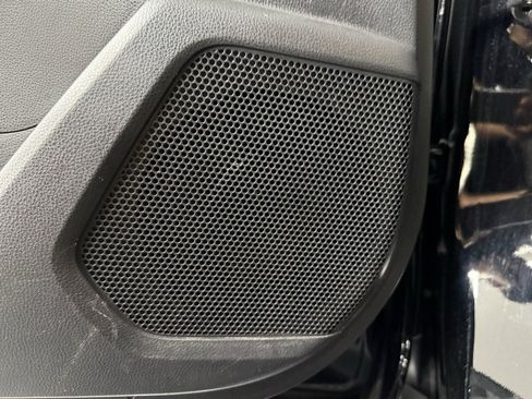 Used 2024 Toyota Highlander XLE image 36