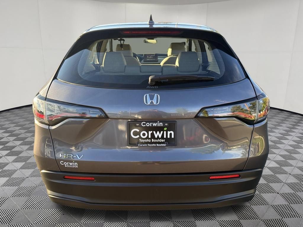 Used 2024 Honda HR-V LX image 6