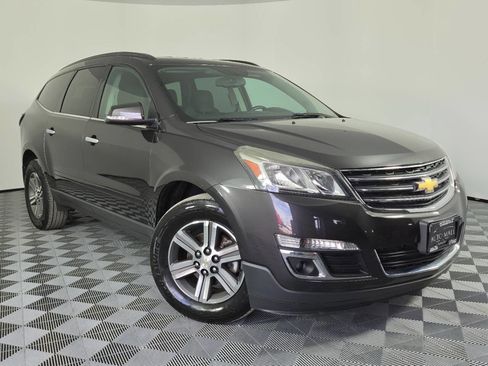 Used 2017 Chevrolet Traverse LT AWD/4WD image 1
