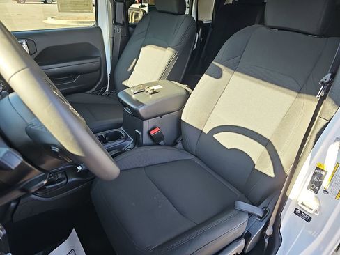 Used 2023 Jeep Gladiator Willys image 19