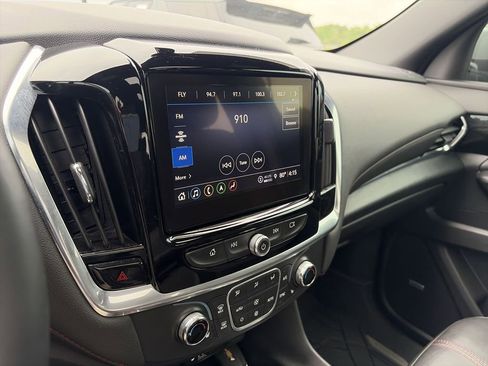 Used 2023 Chevrolet Traverse RS w/ LPO, Floor Liner Package AWD/4WD image 16