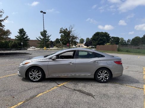 Used 2013 Hyundai Azera FWD image 2