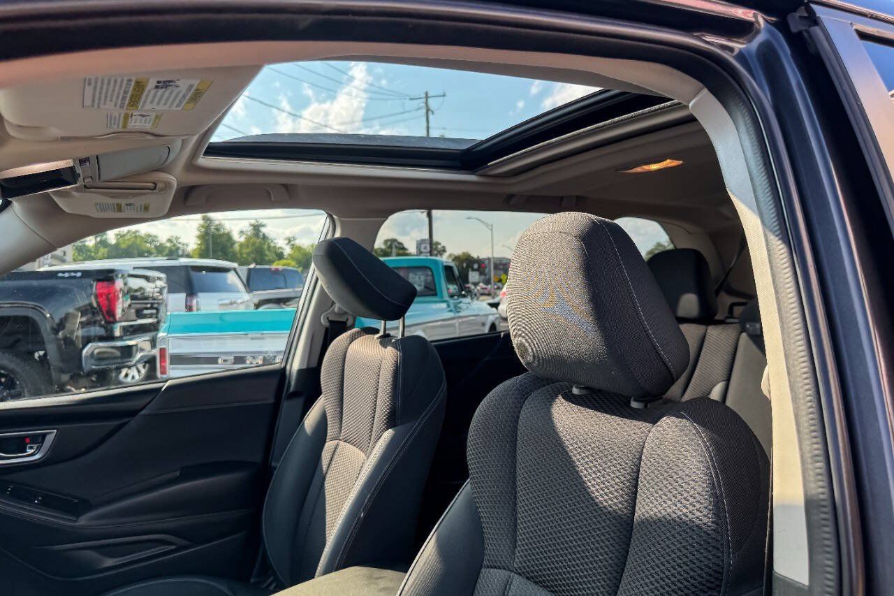 Used 2019 Subaru Forester Premium AWD/4WD image 18
