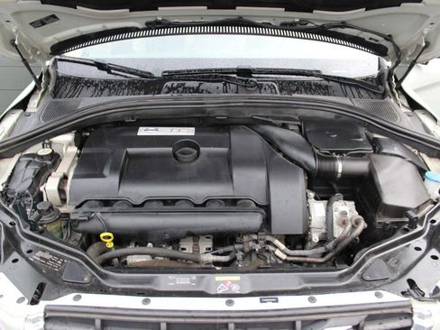 Used 2011 Volvo XC60 T6 image 9