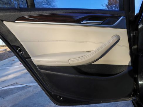 Used 2018 BMW 540i image 12