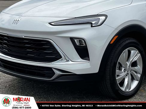 Certified 2025 Buick Encore GX Preferred FWD image 8