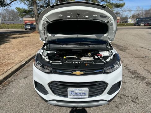 Used 2019 Chevrolet Trax LT w/ LT Convenience Package image 27