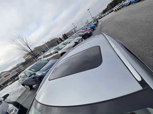 Used 2018 Honda HR-V EX-L image 10