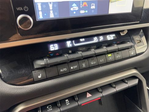 Used 2025 Toyota Sequoia SR5 image 71