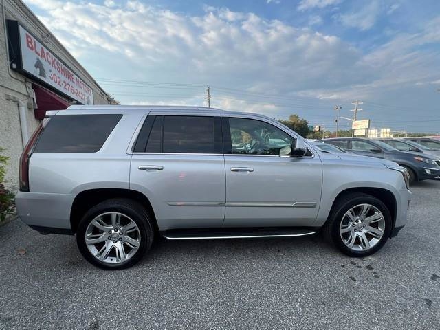 Used 2019 Cadillac Escalade Luxury AWD/4WD image 8