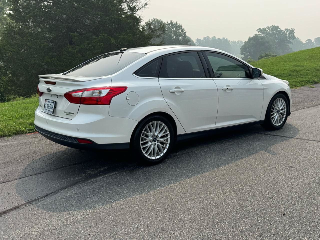 Used 2014 Ford Focus Titanium FWD image 29