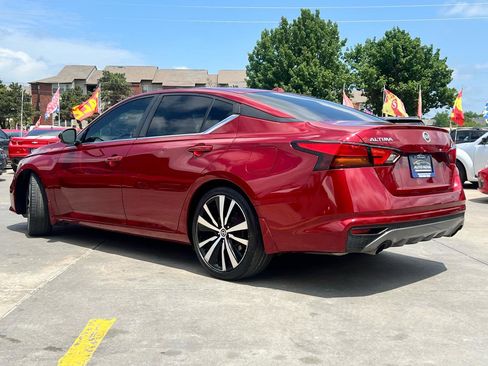 Used 2019 Nissan Altima 2.5 SR w/ SR Premium Package FWD image 4