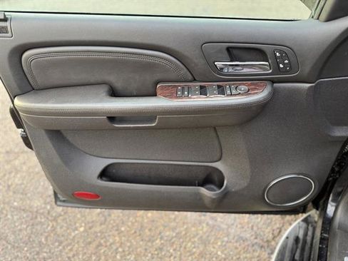 Used 2009 GMC Yukon XL Denali image 18