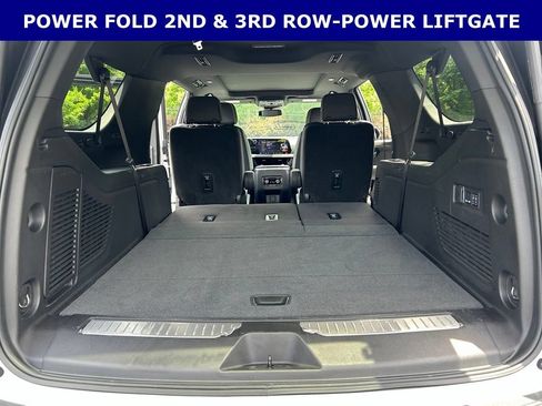Used 2025 Chevrolet Suburban Premier w/ Sun And Tow Package AWD/4WD image 18