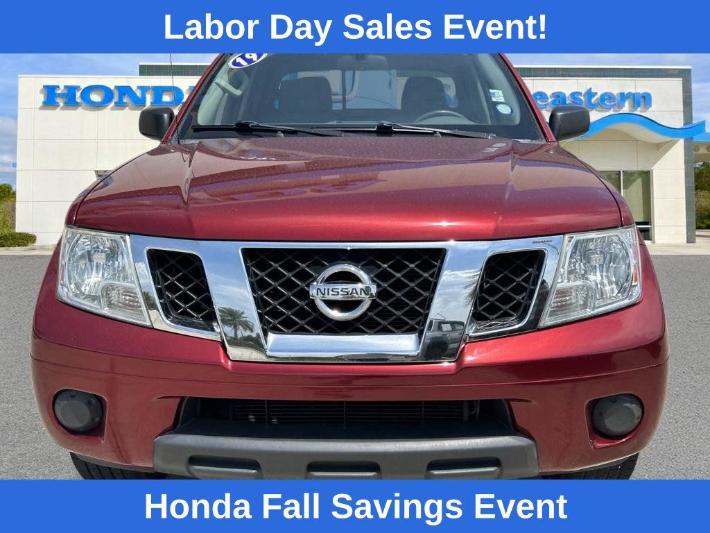 Used 2019 Nissan Frontier SV RWD image 2