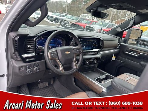 Used 2024 Chevrolet Silverado 2500 High Country w/ Technology Package image 21