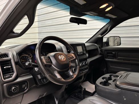 Used 2022 RAM 2500 Tradesman w/ Chrome Appearance Group image 10