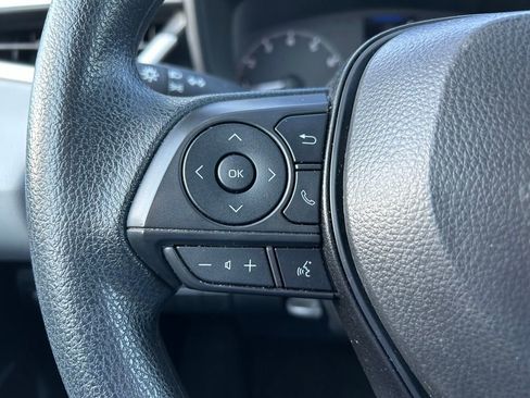 Used 2025 Toyota Corolla LE image 19