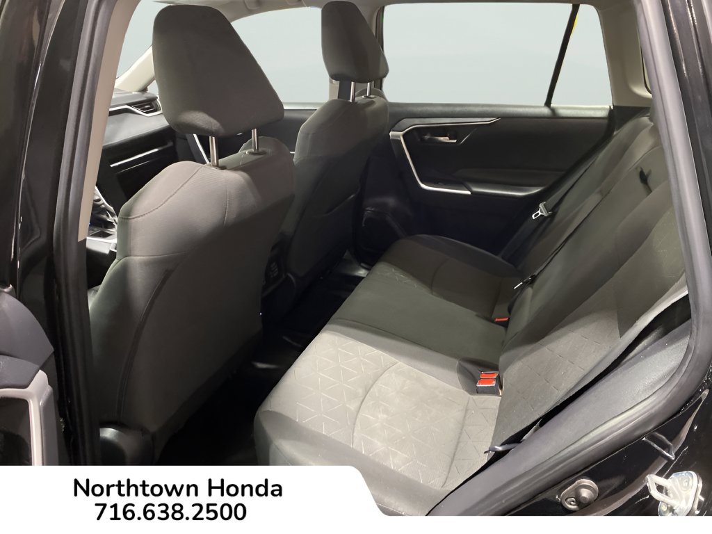 Used 2023 Toyota RAV4 XLE AWD/4WD image 15
