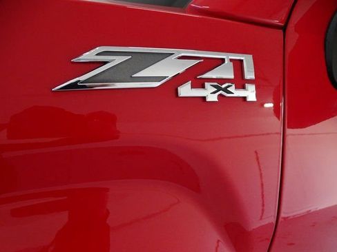 Used 2018 GMC Sierra 2500 SLE w/ Suspension Package, Off-Road image 24