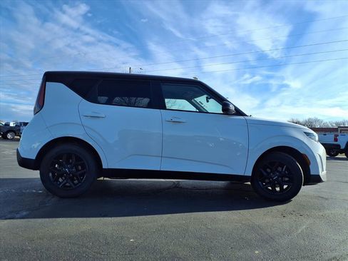 Used 2024 Kia Soul S image 32