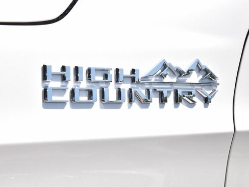 Used 2021 Chevrolet Tahoe High Country w/ Premium Package RWD image 45
