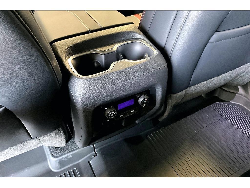 New 2026 Chevrolet Traverse RS w/ LPO, Floor Liner Package FWD image 24