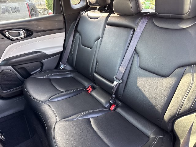 Used 2025 Jeep Compass Limited AWD/4WD image 16