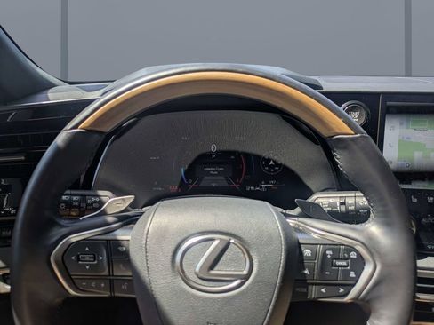 Used 2025 Lexus RX 350 Premium w/ Accessory Package (Z1) FWD image 31