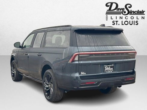 New 2026 Lincoln Navigator L Reserve w/ Jet Appearance Package image 5