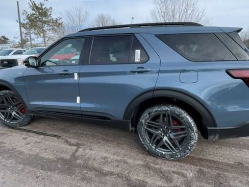 New 2026 Ford Explorer ST-Line w/ ST-Line Street Pack image 4