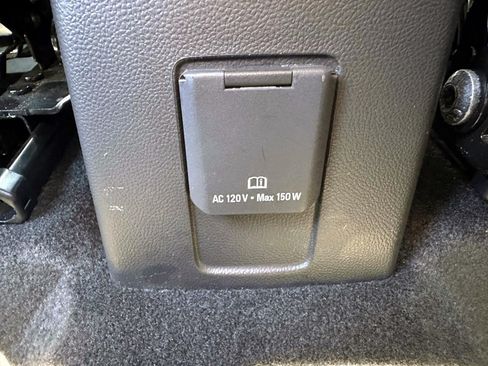 Used 2022 Chevrolet Trax LT w/ LT Convenience Package AWD/4WD image 14