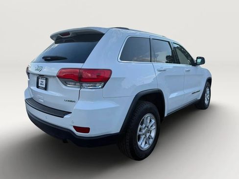 Used 2019 Jeep Grand Cherokee Laredo RWD image 3