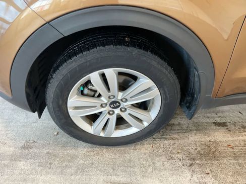 Used 2017 Kia Sportage LX image 10